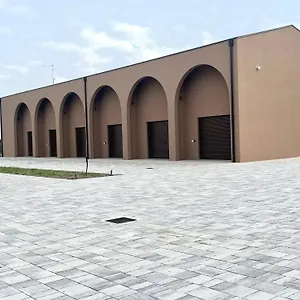La Corte Del Re Electric Columns For Cars In Our Private Parking Appartamento Rivarolo del Re ed Uniti